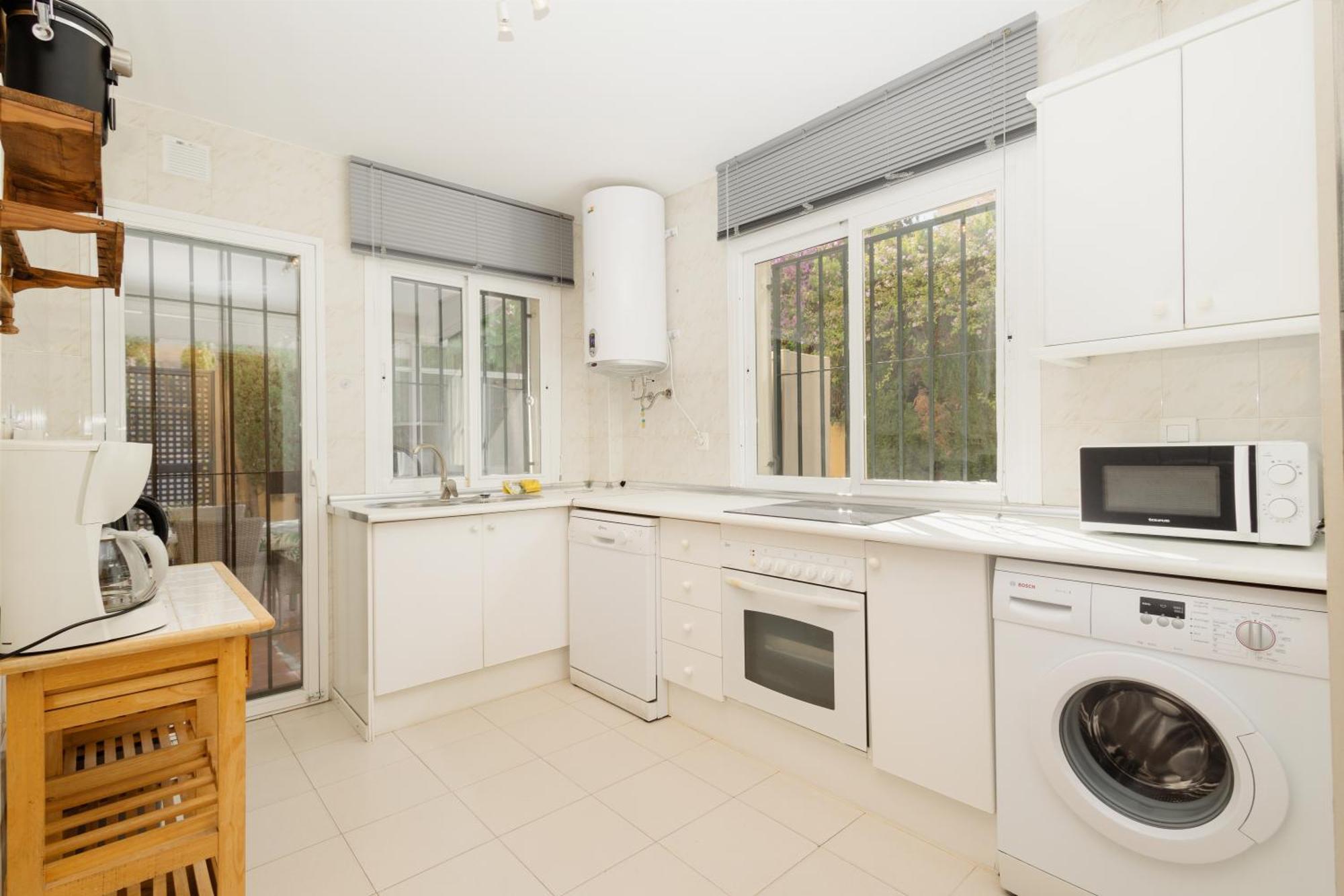 Beautiful Townhouse Walking Distance To The Beach In Costabella, Marbella Exterior foto