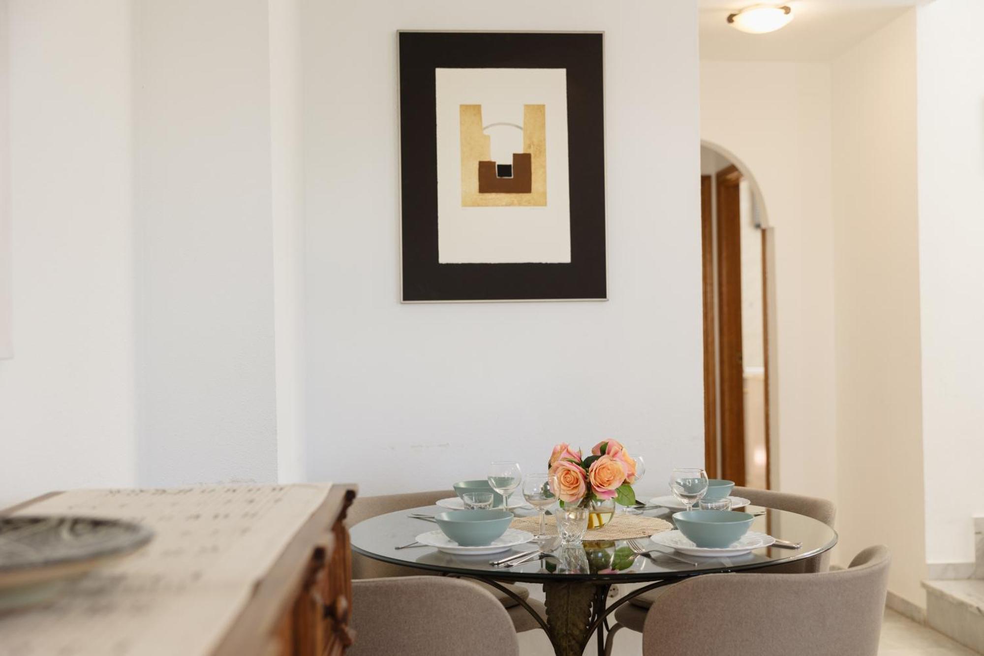 Beautiful Townhouse Walking Distance To The Beach In Costabella, Marbella Exterior foto