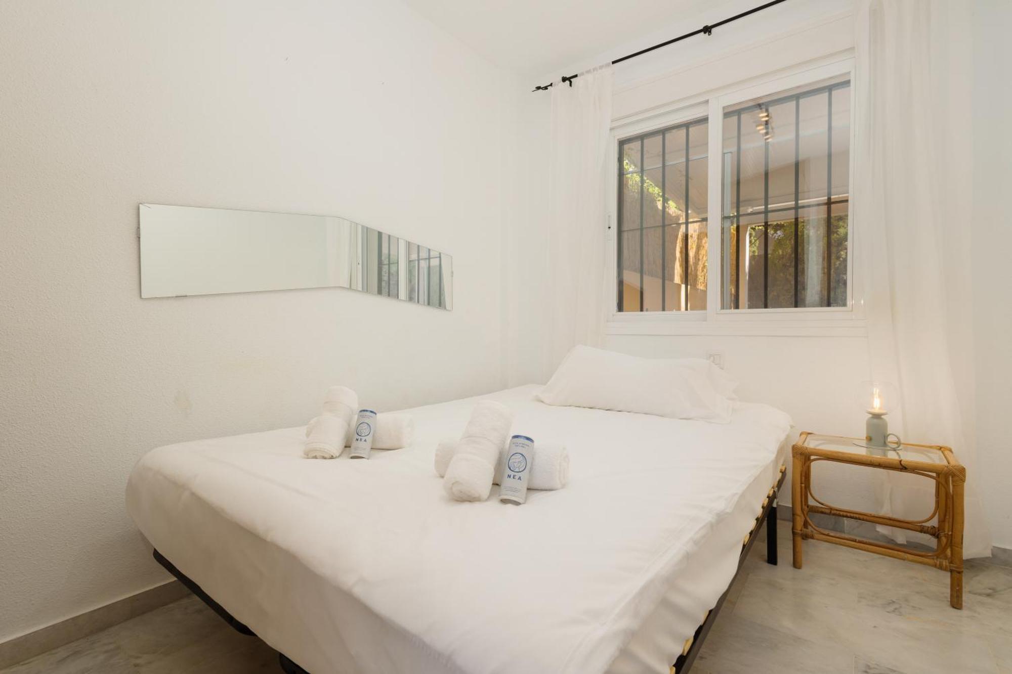 Beautiful Townhouse Walking Distance To The Beach In Costabella, Marbella Exterior foto