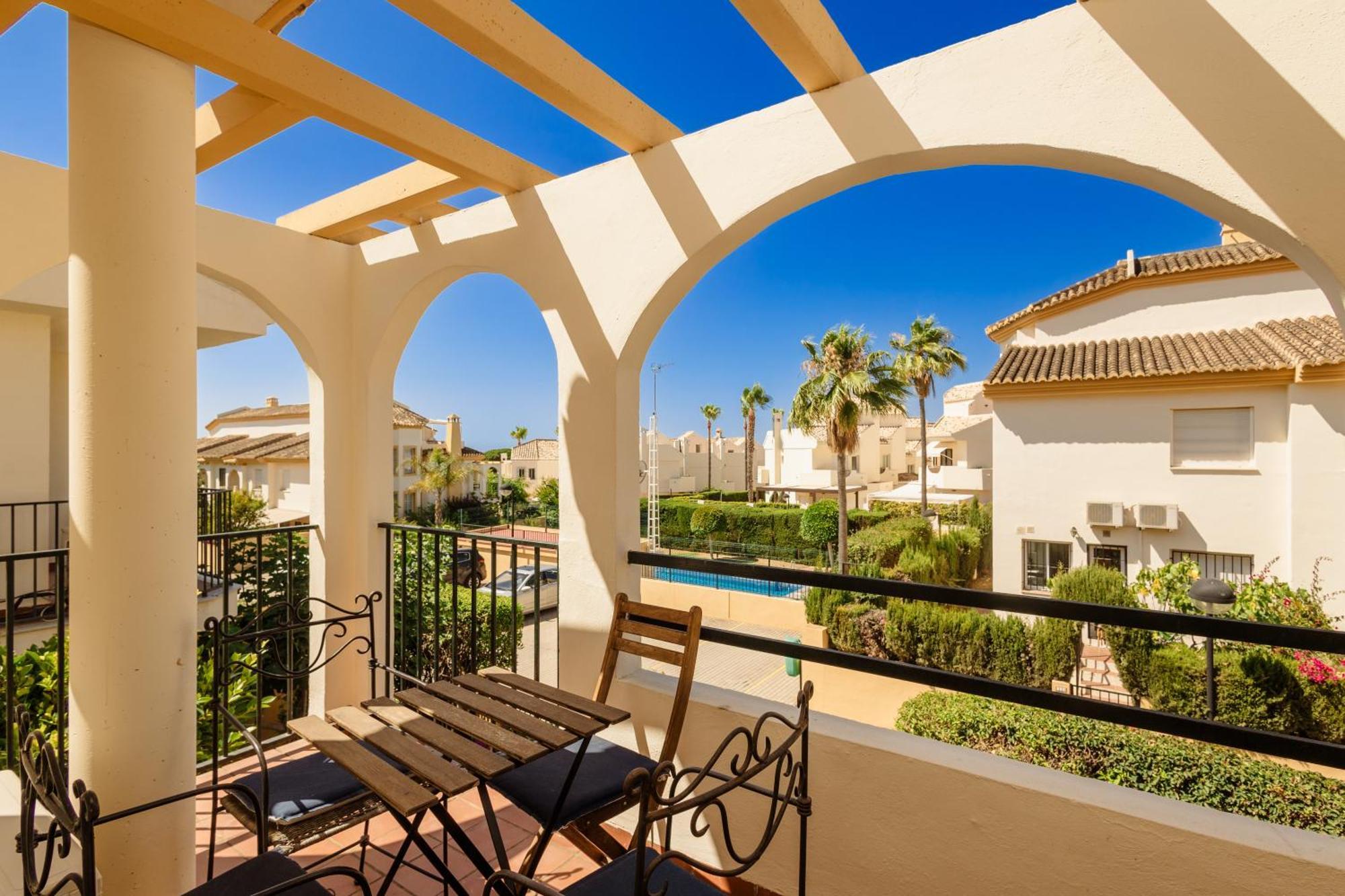Beautiful Townhouse Walking Distance To The Beach In Costabella, Marbella Exterior foto