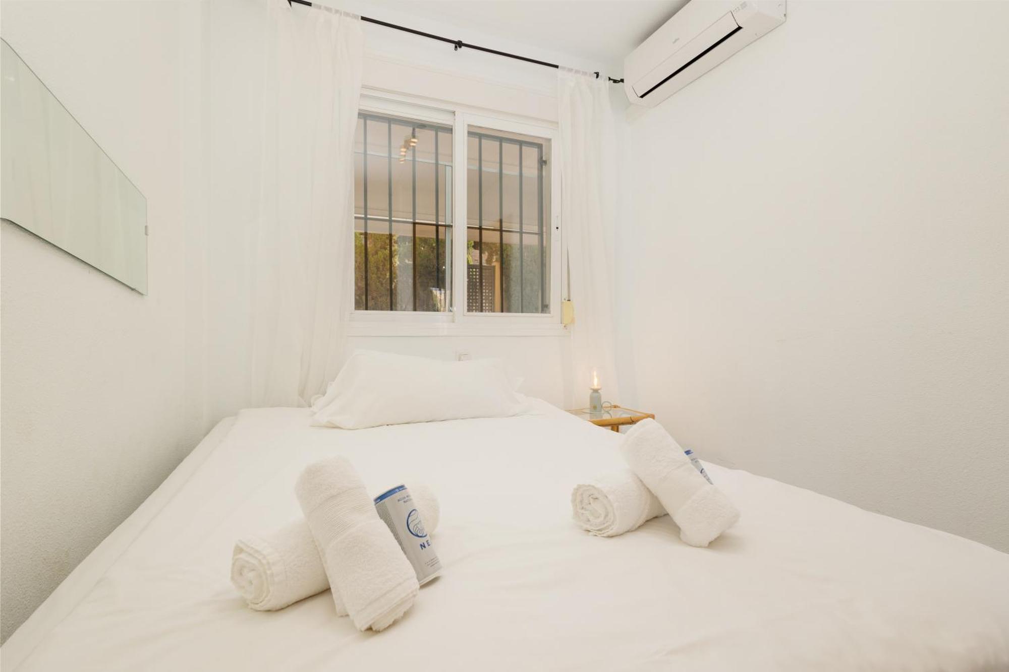 Beautiful Townhouse Walking Distance To The Beach In Costabella, Marbella Exterior foto